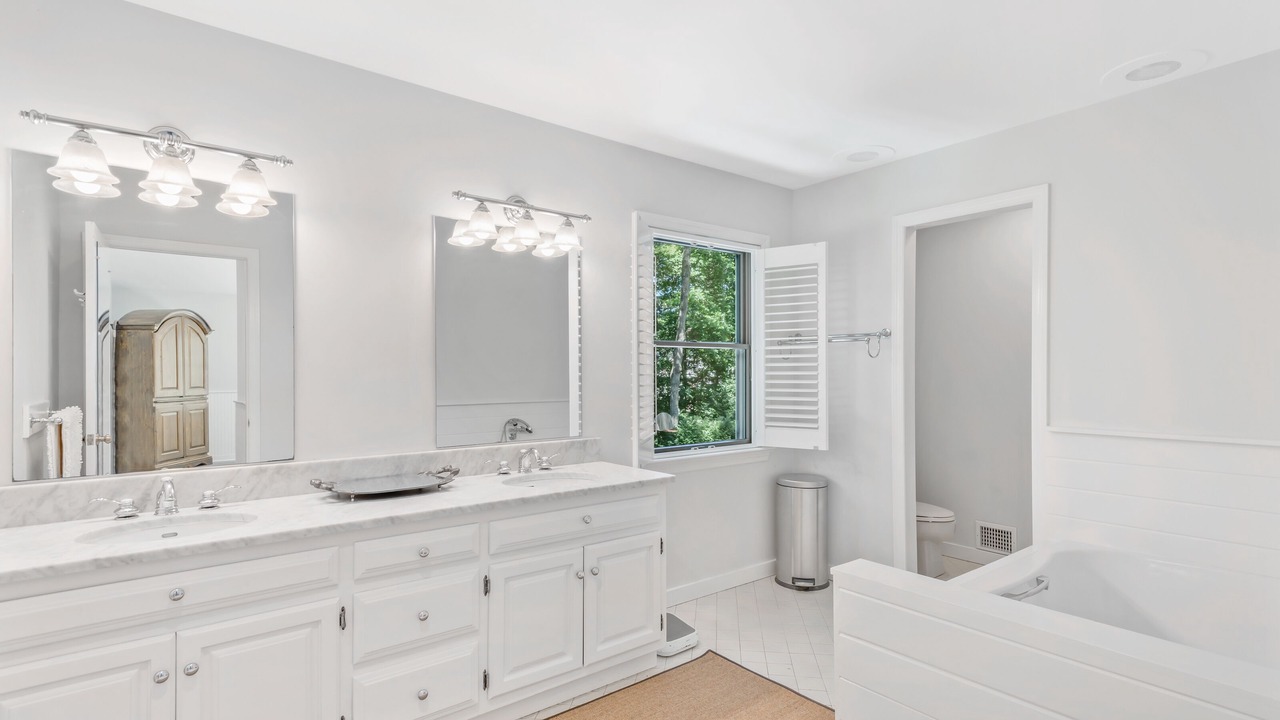 Photo of Bathroom in Water Mill