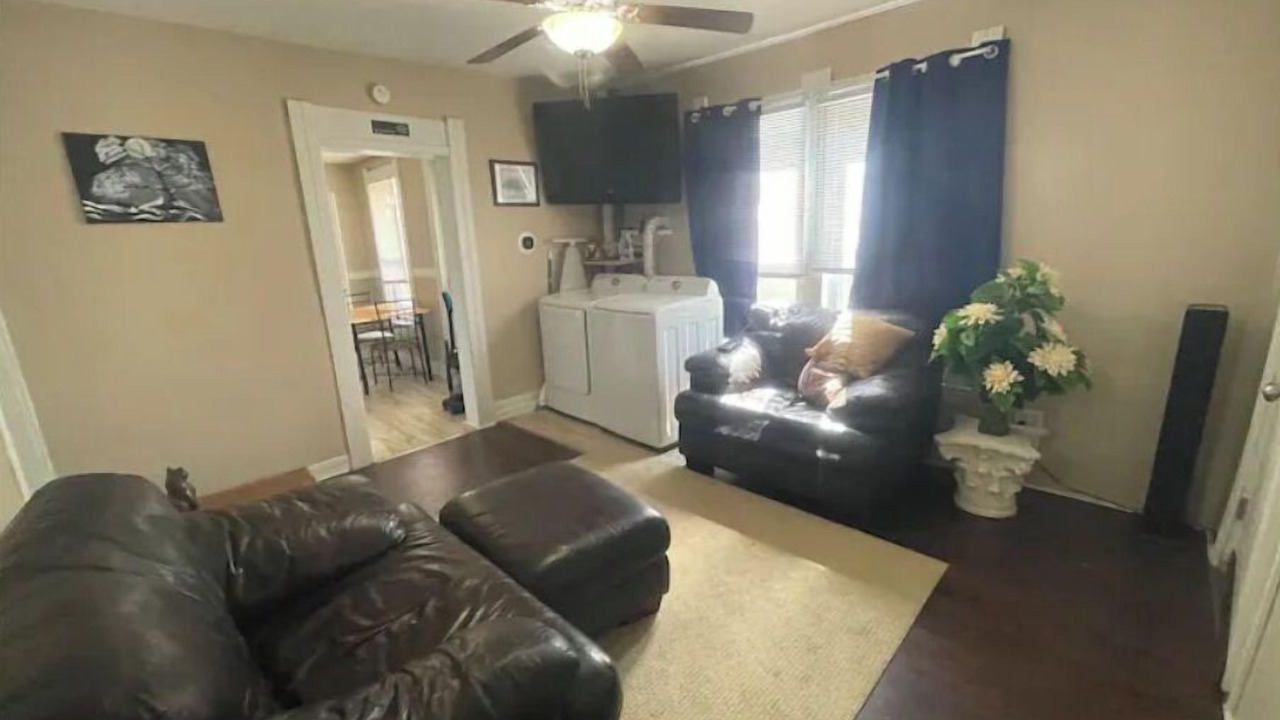 Photo of Livingroom in Eastside