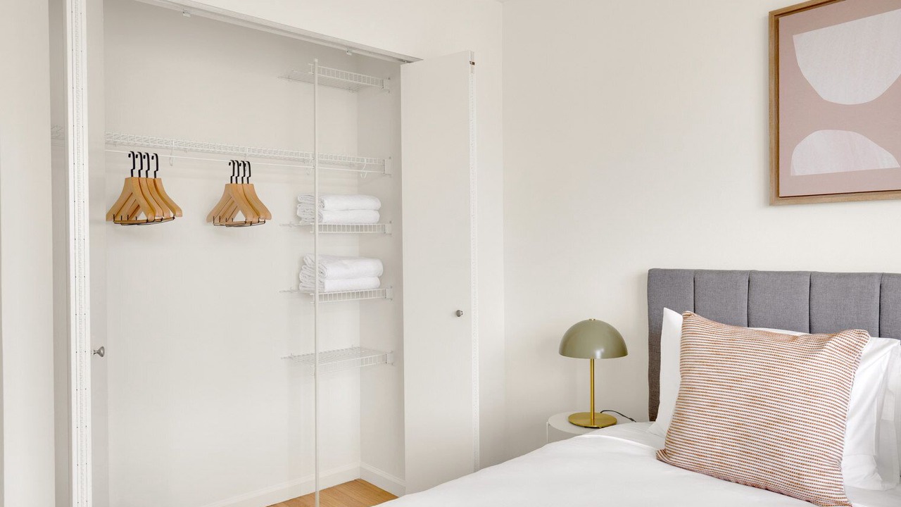 Photo of Bedroom in Hunters Point