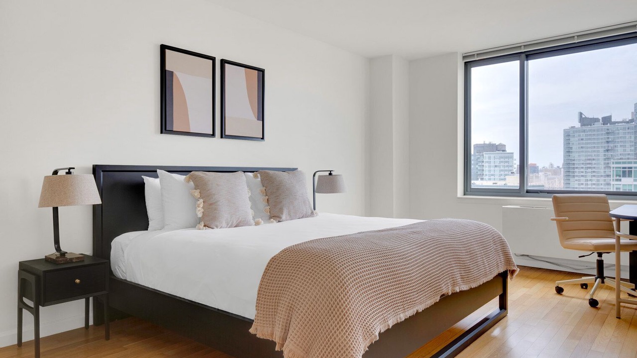 Photo of Bedroom in Hunters Point