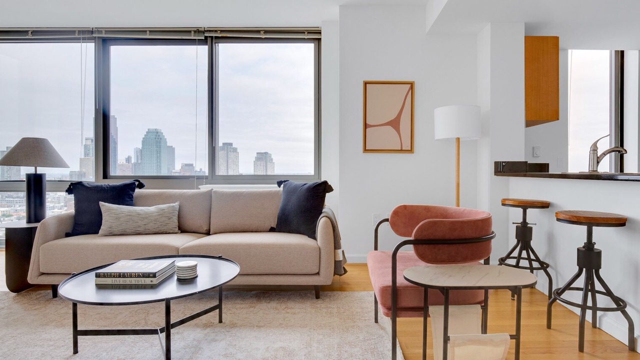 Photo of Livingroom in Hunters Point