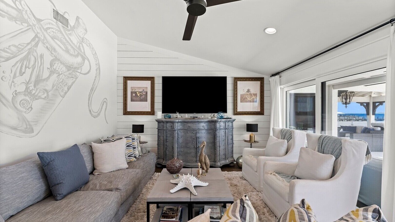 Photo of Livingroom in Gwaltney Estate