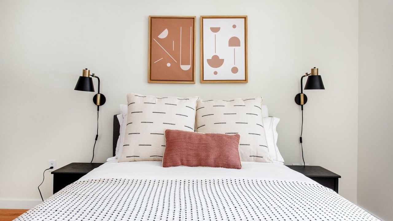Photo of Bedroom in Fenway–Kenmore