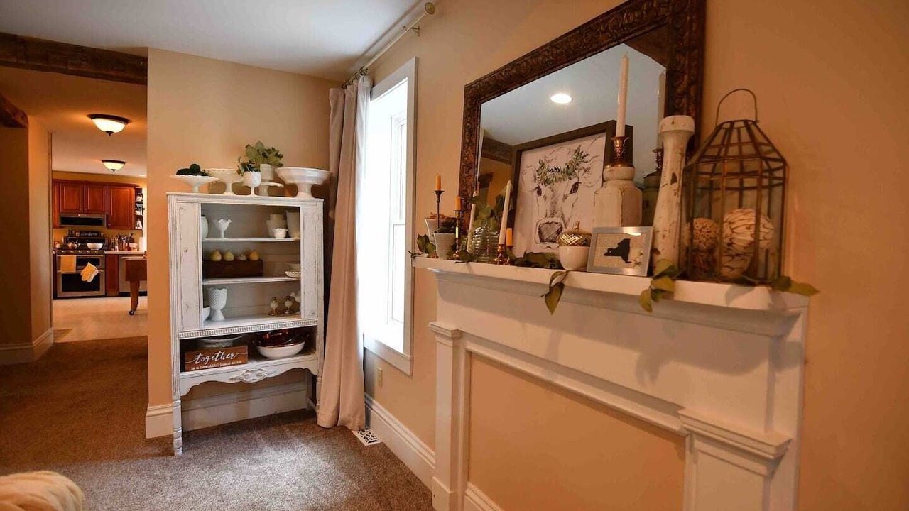 Photo of Livingroom in Perry