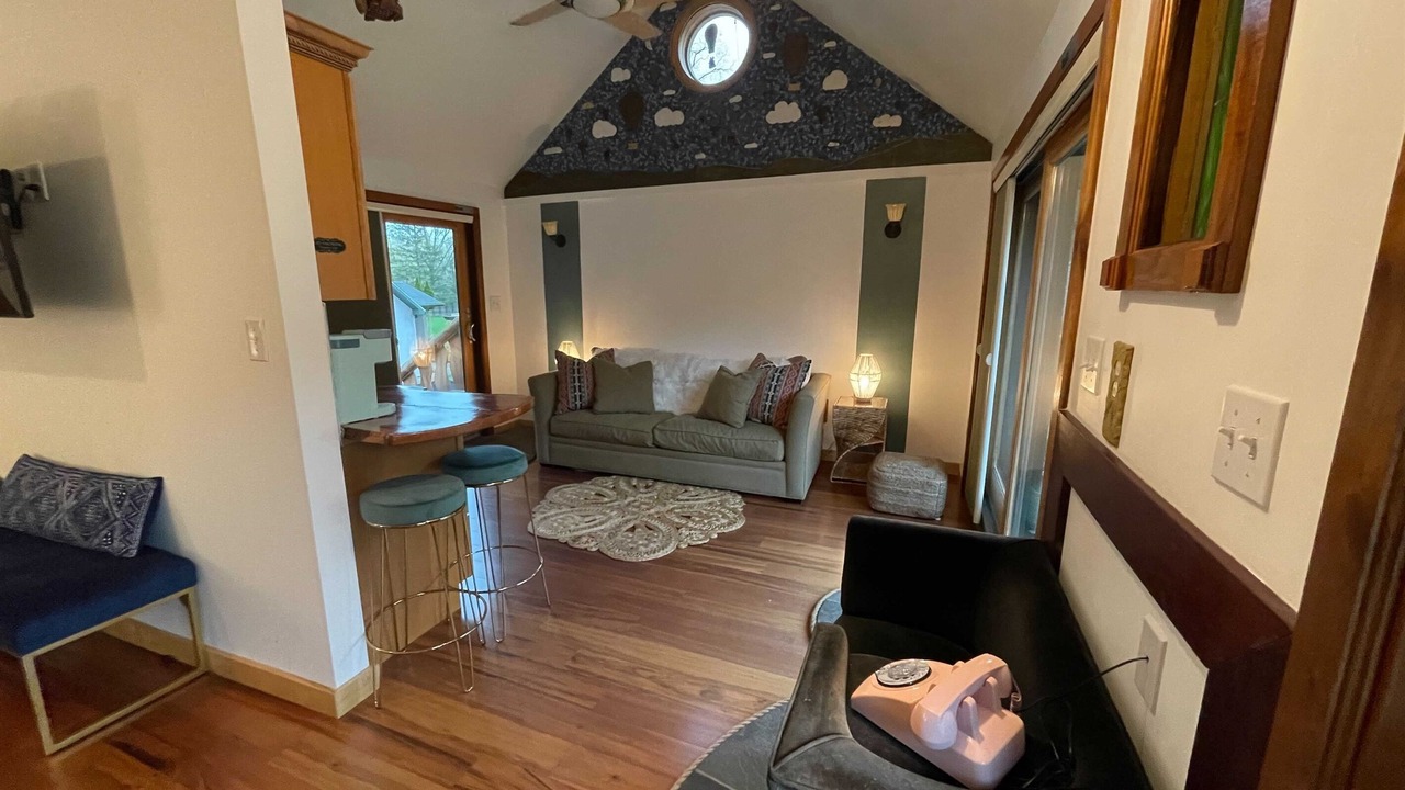 Photo of Livingroom in Ithaca