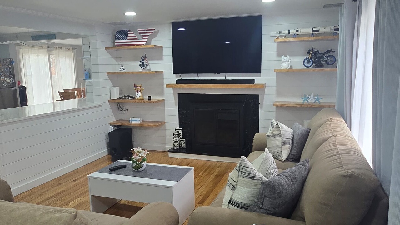 Photo of Livingroom in West Hyannisport