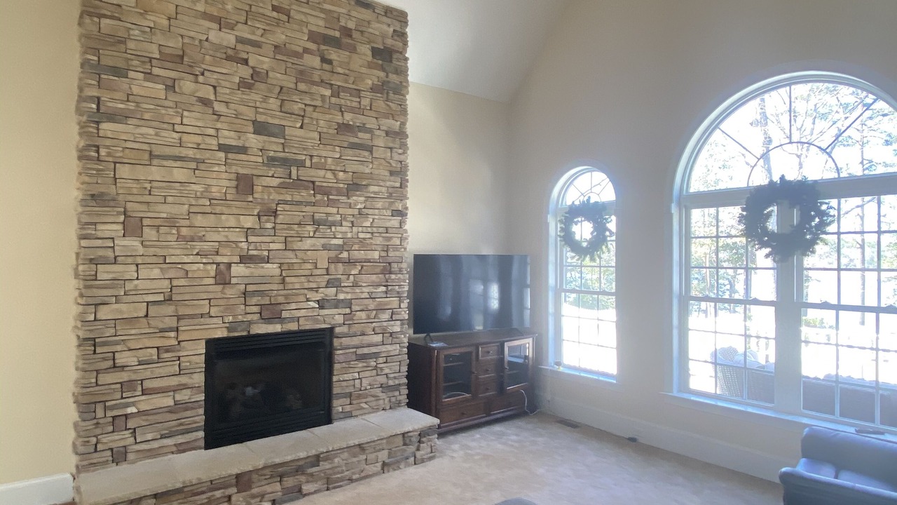 Photo of Livingroom in Dutton