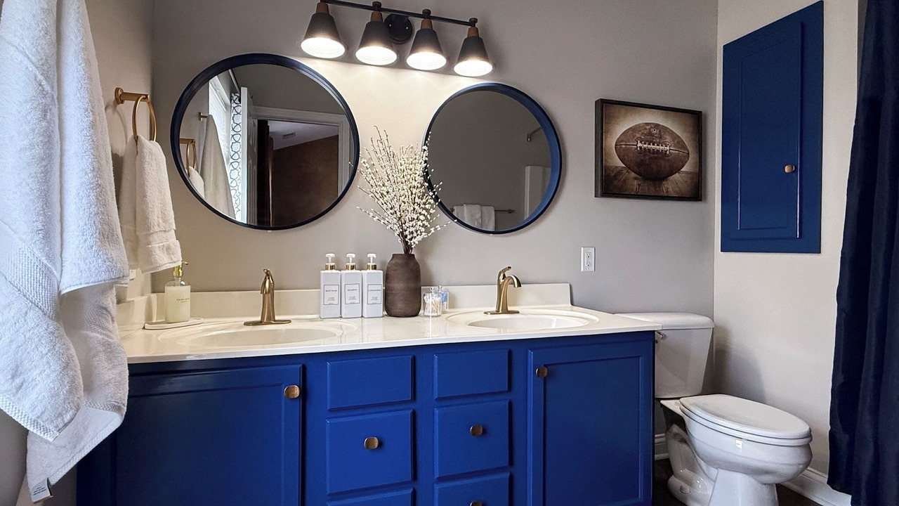 Photo of Bathroom in Roseland