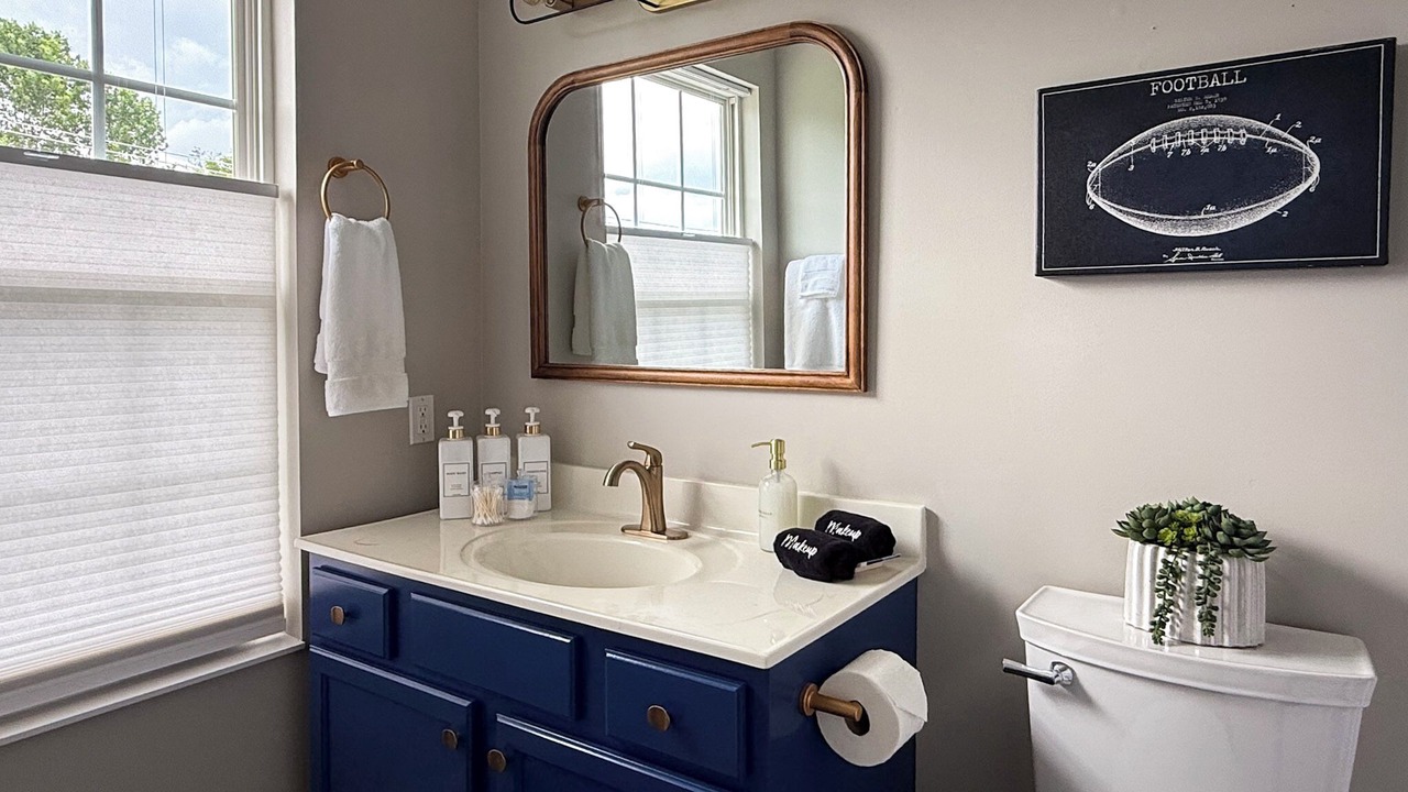 Photo of Bathroom in Roseland