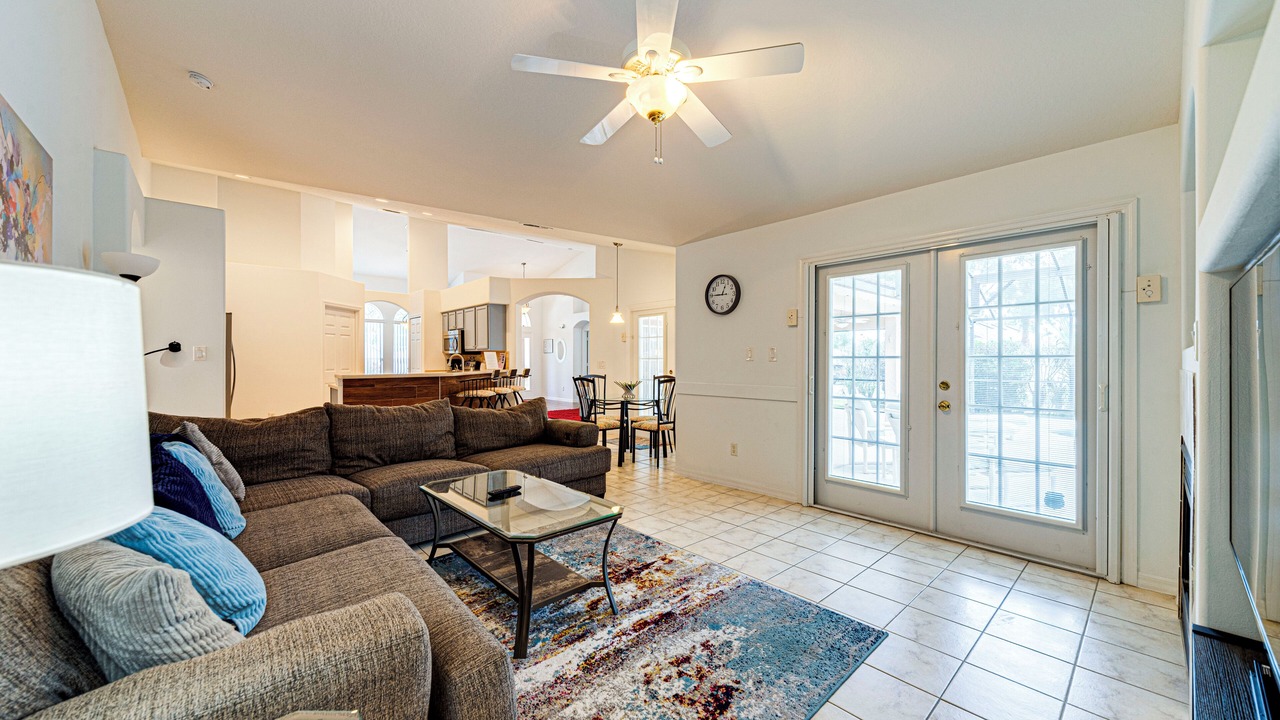 Photo of Livingroom in Orange Tree