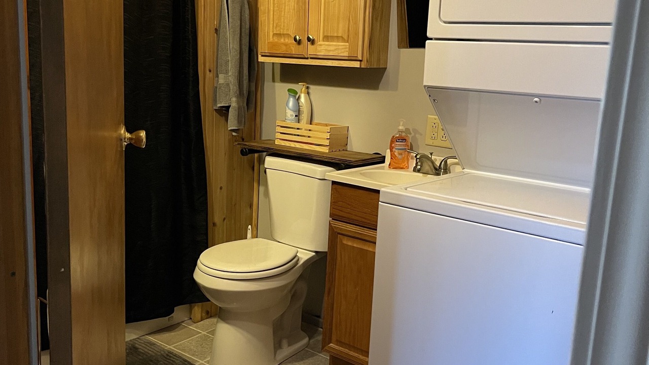 Photo of Bathroom in Fishers Landing