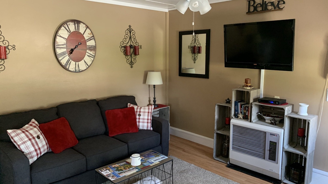 Photo of Livingroom in Fishers Landing