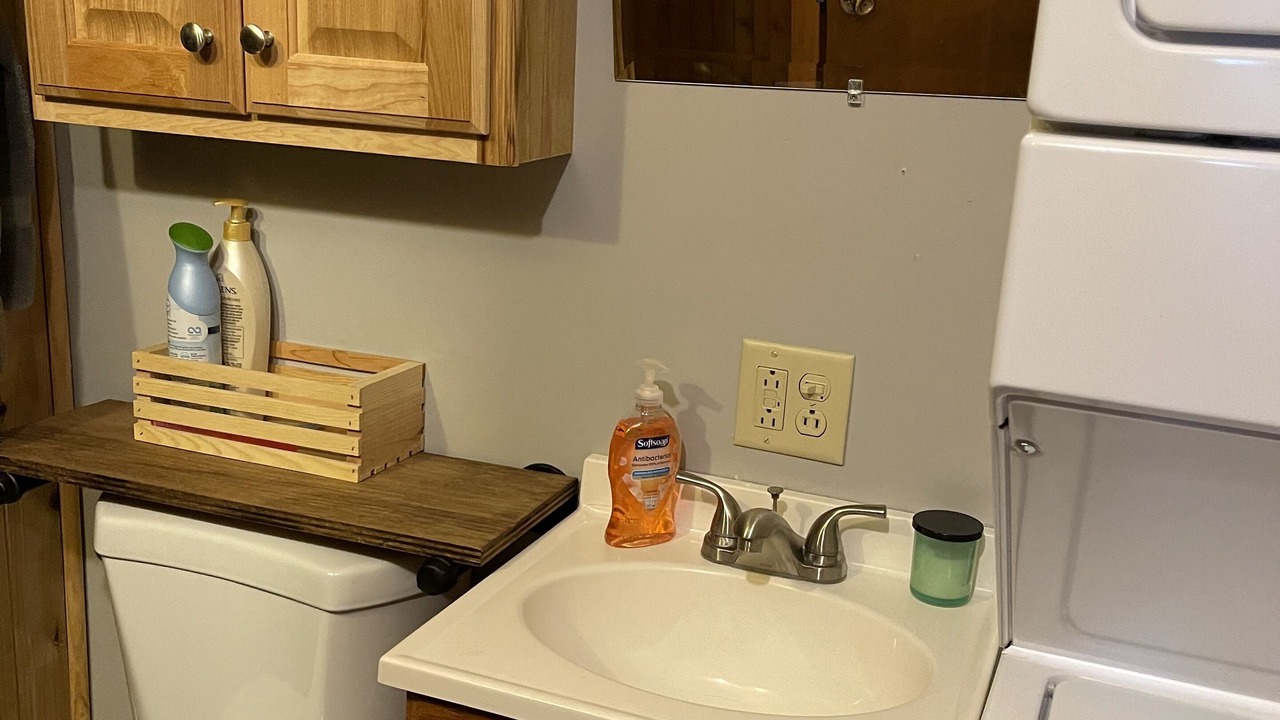 Photo of Bathroom in Fishers Landing