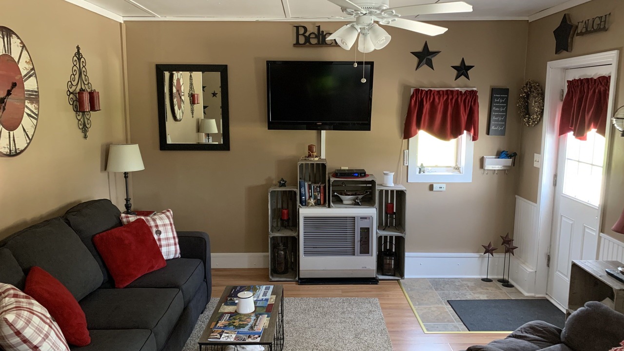 Photo of Livingroom in Fishers Landing