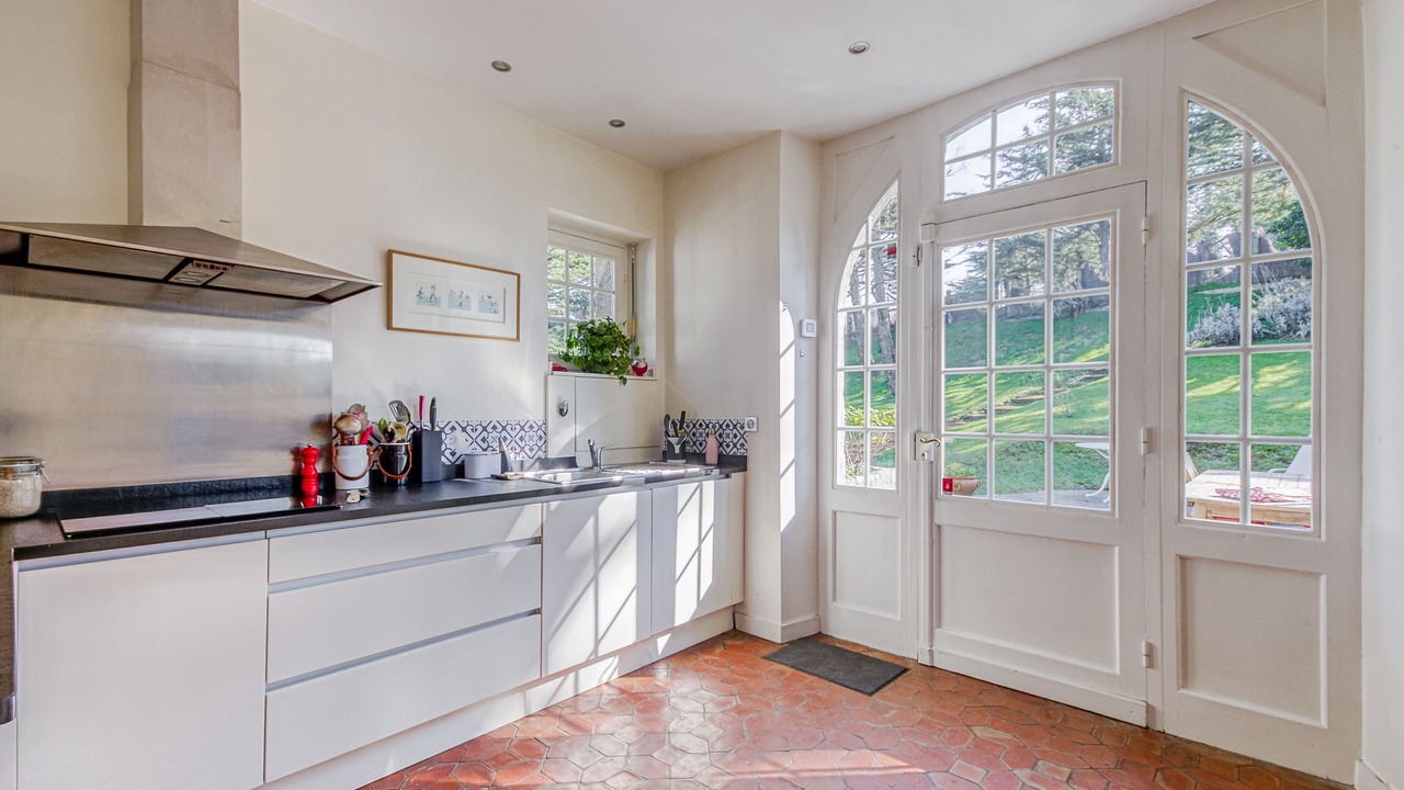 Photo of Kitchen in Sables-d'Or-les-Pins