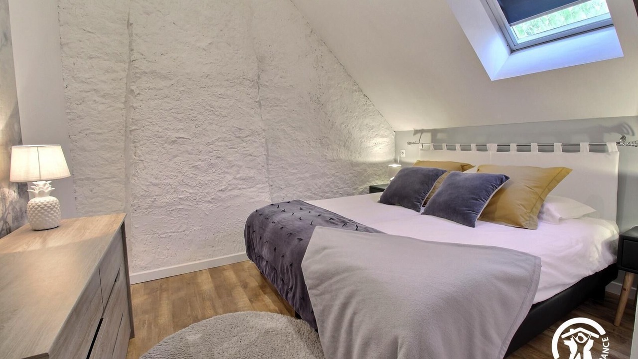 Photo of Bedroom in Plumeliau