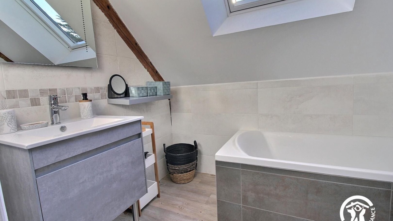 Photo of Bathroom in Plumeliau