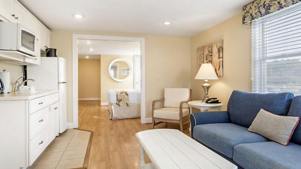 Photo of Livingroom in Northwest Harwich