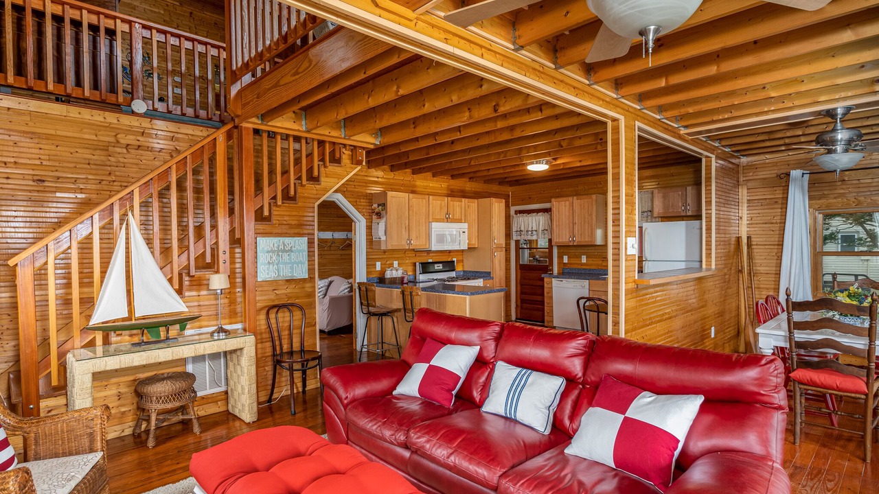 Photo of Livingroom in Deltaville