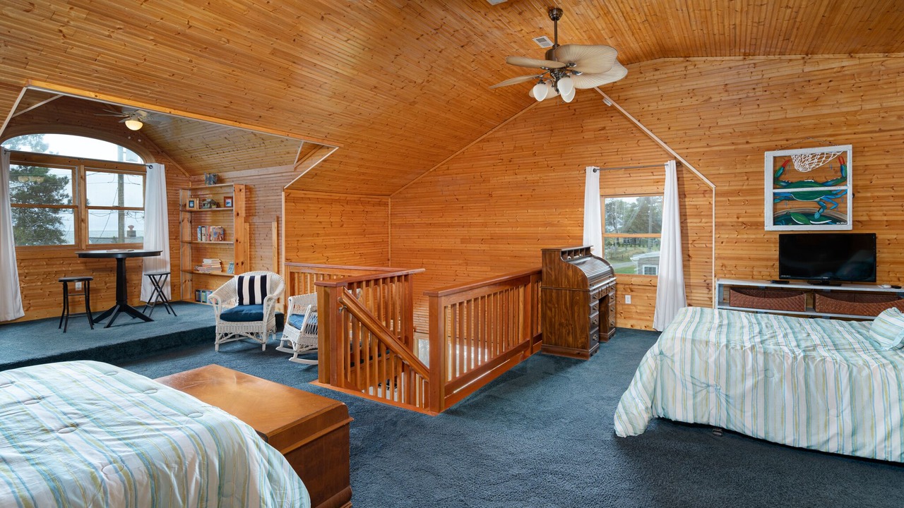 Photo of Bedroom in Deltaville