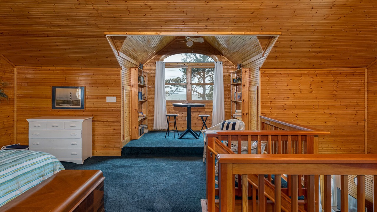 Photo of Bedroom in Deltaville