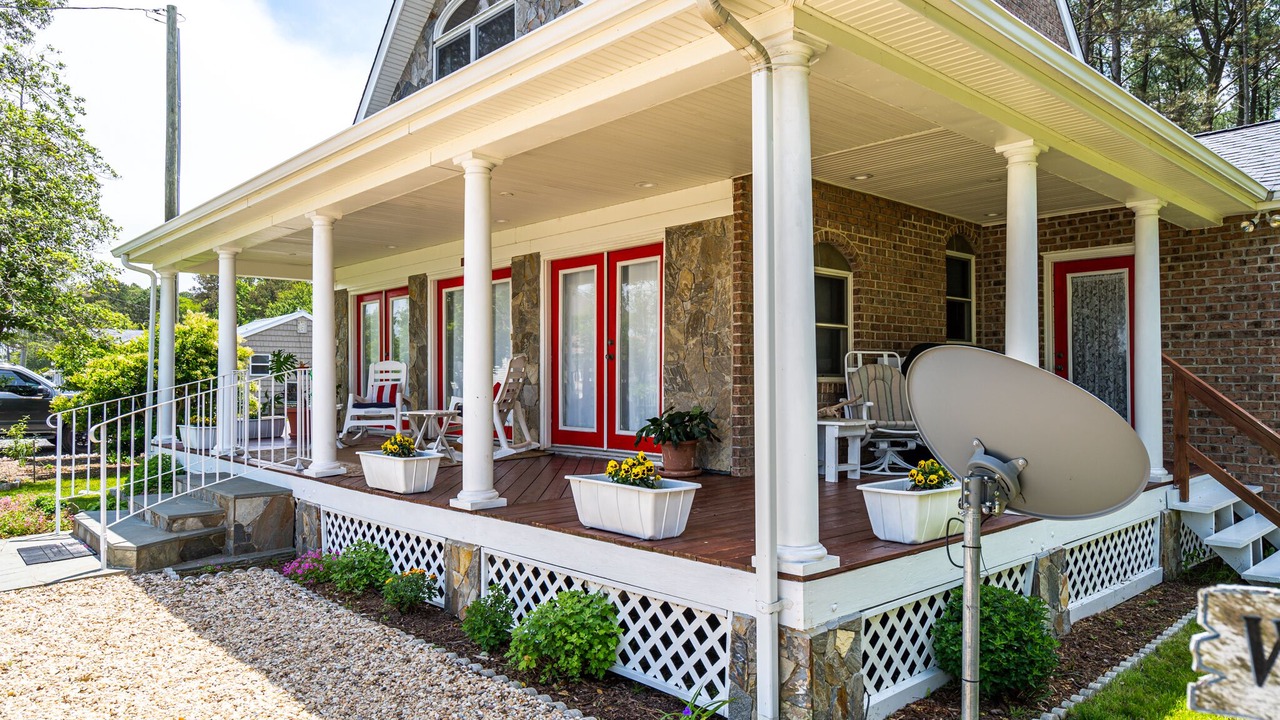 Photo of Patio Balcony in Deltaville