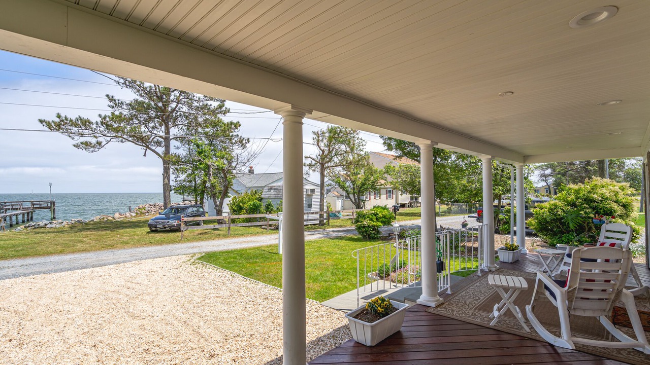 Photo of Patio Balcony in Deltaville