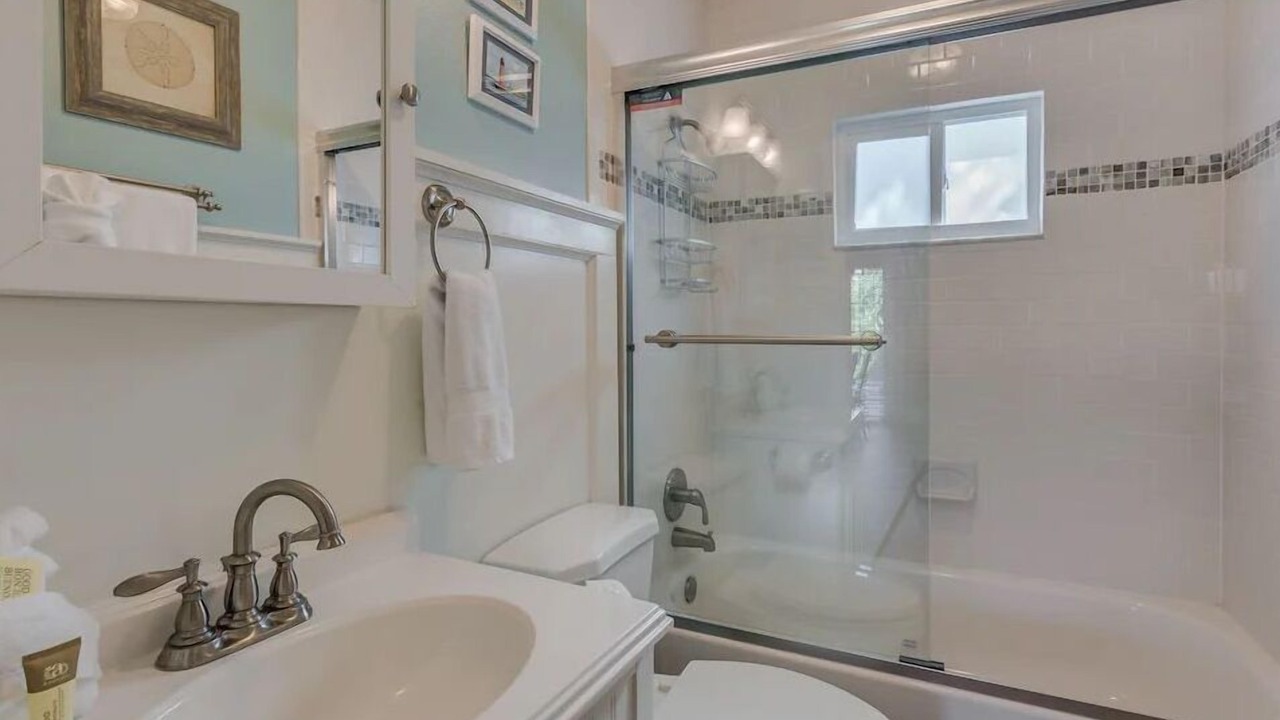 Photo of Bathroom in Bay Esplanade