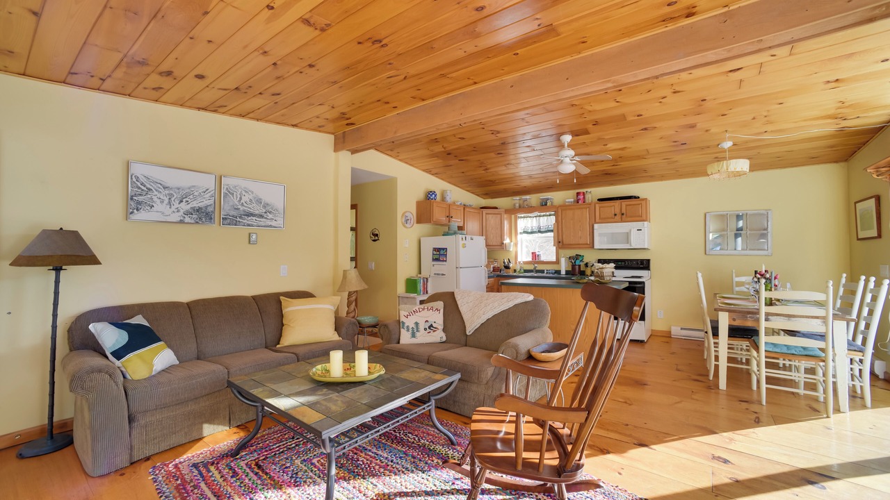 Photo of Livingroom in Jewett