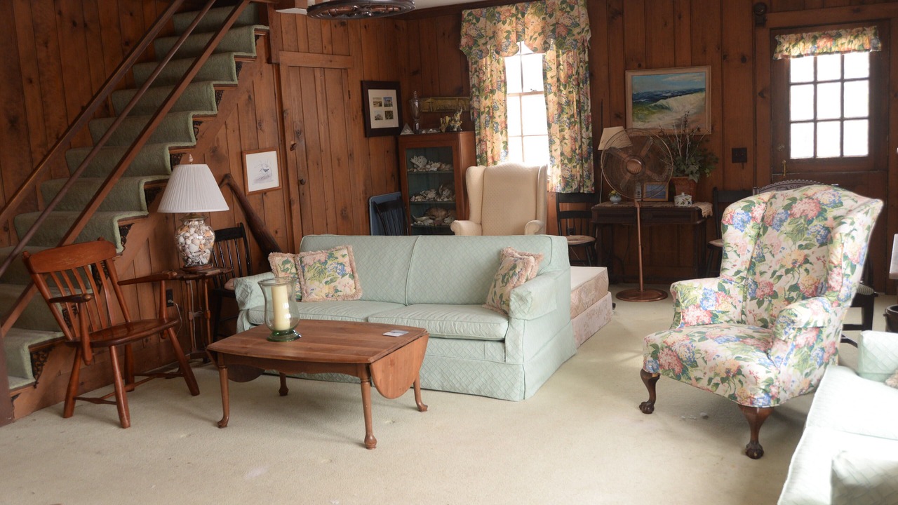 Photo of Livingroom in Truro