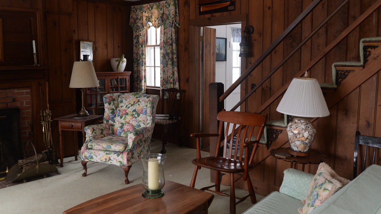 Photo of Livingroom in Truro