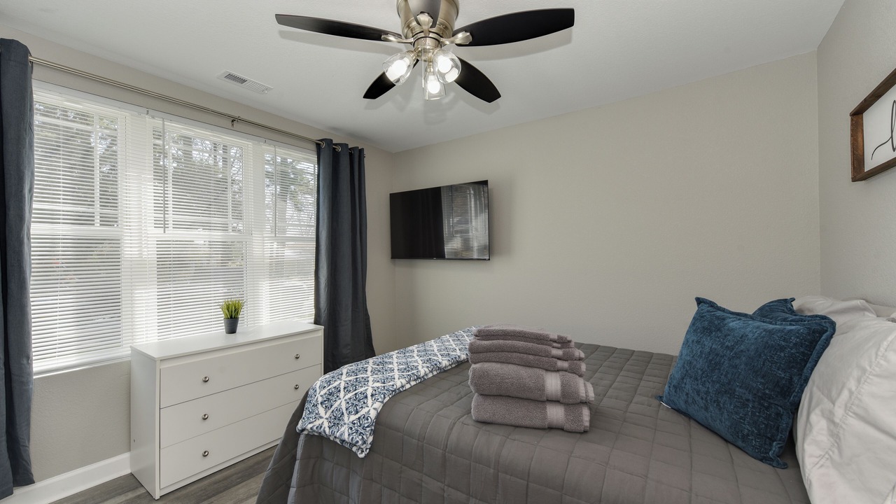Photo of Bedroom in Buckroe Beach