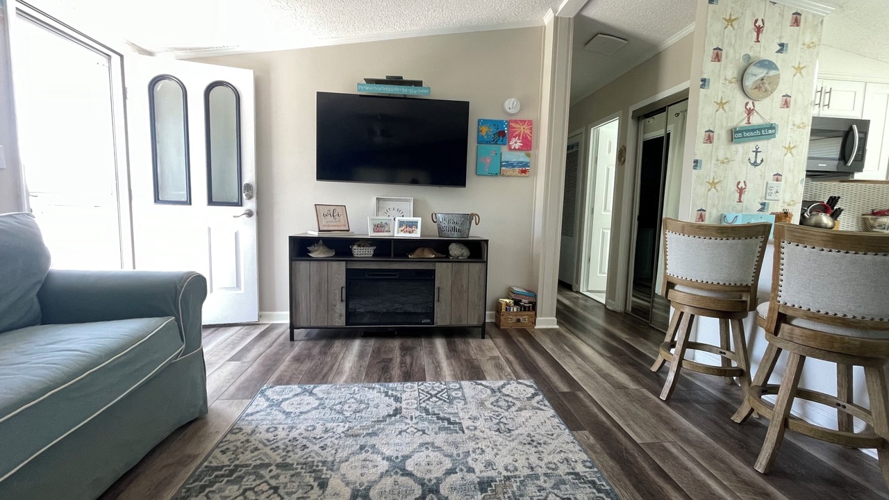 Photo of Livingroom in Assateague Pointe