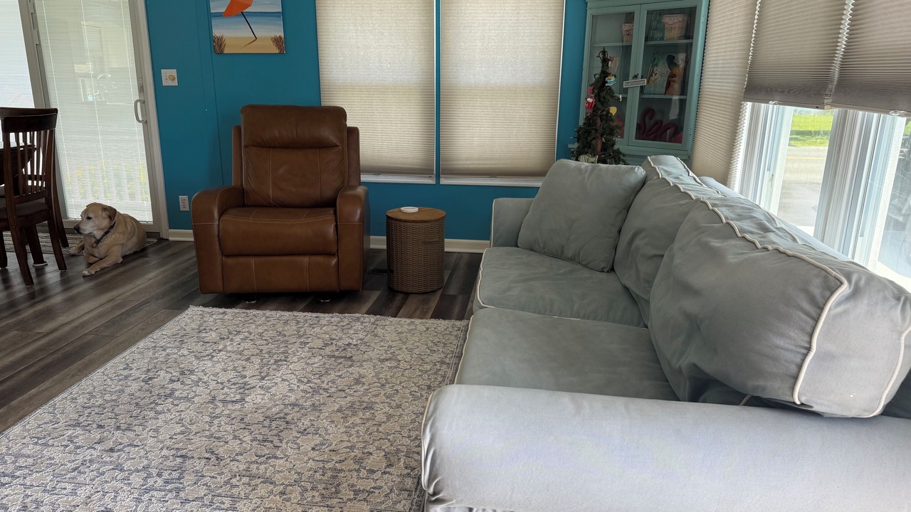 Photo of Livingroom in Assateague Pointe