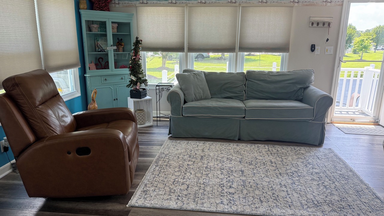 Photo of Livingroom in Assateague Pointe
