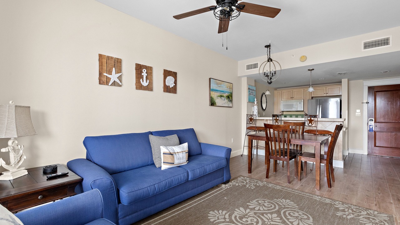 Photo of Livingroom in Baytowne Wharf