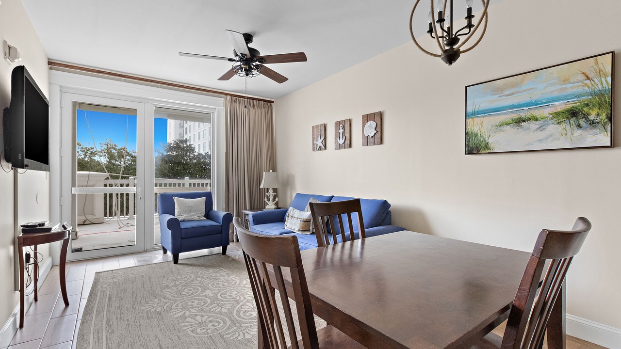 Photo of Livingroom in Baytowne Wharf