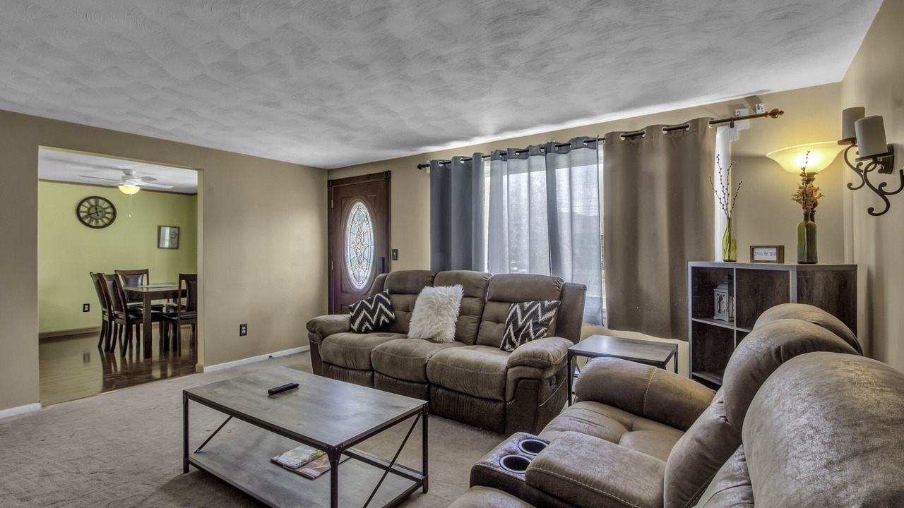 Photo of Livingroom in Depew