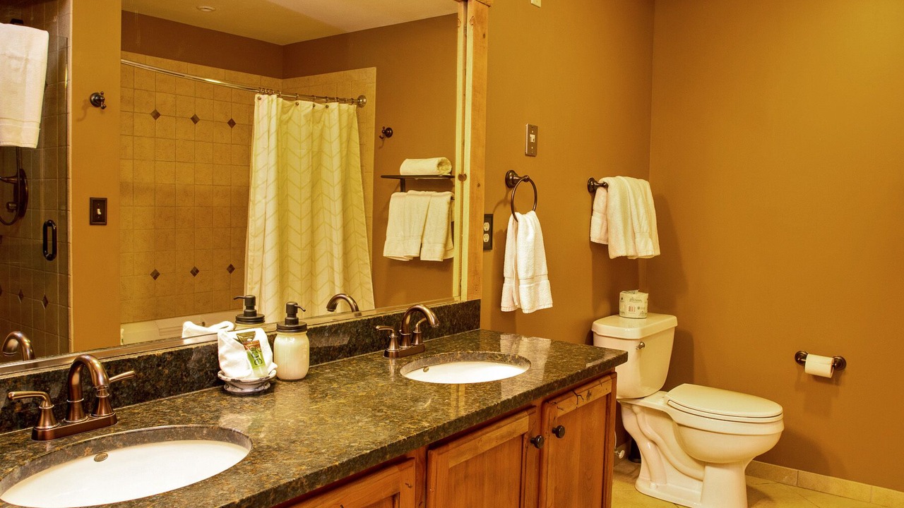 Photo of Bathroom in Hunter