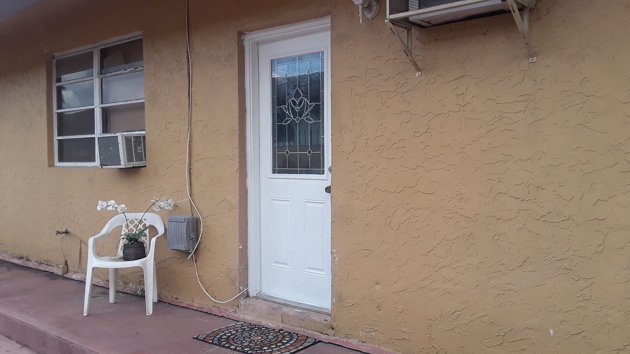 Photo of Outdoor in Tamiami