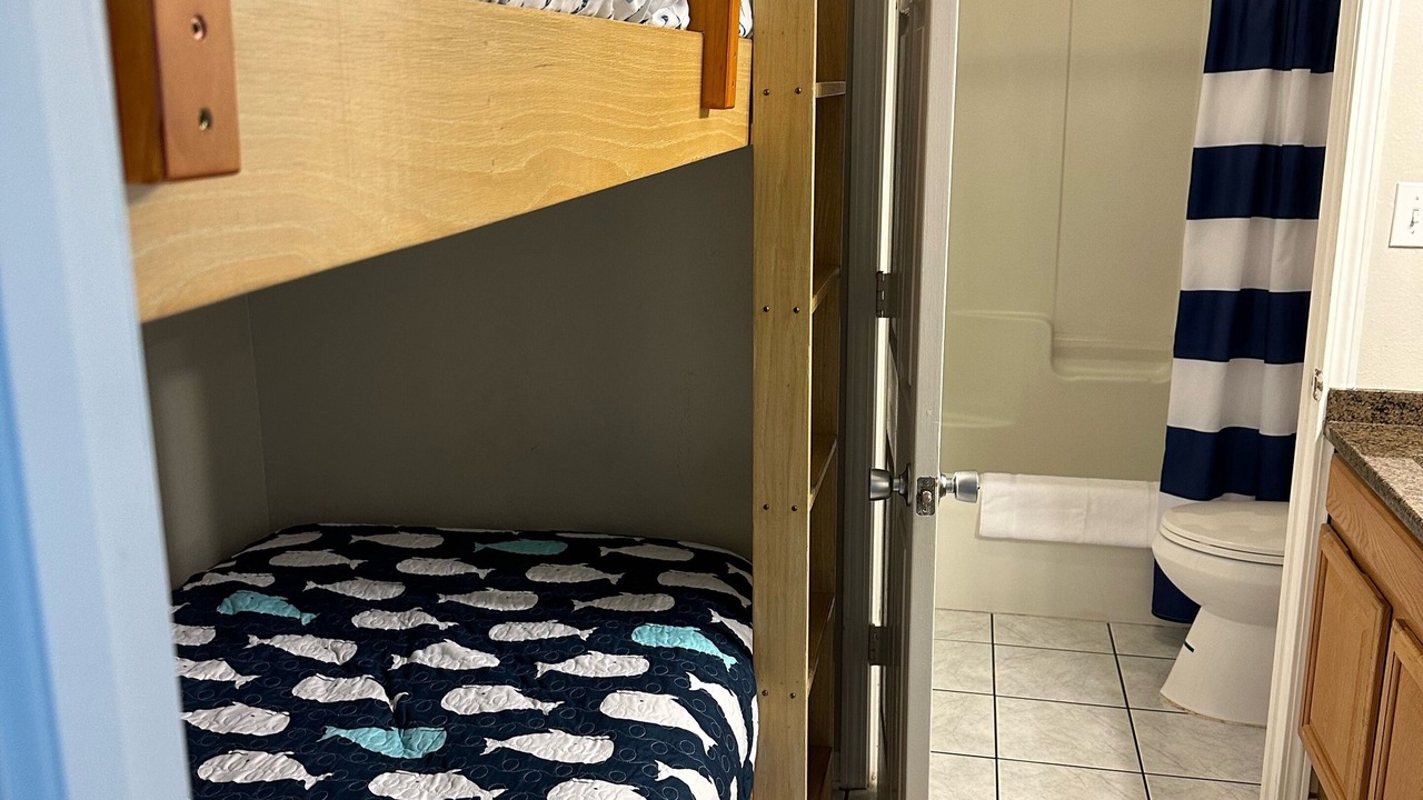 Photo of Bedroom in Holiday Isle