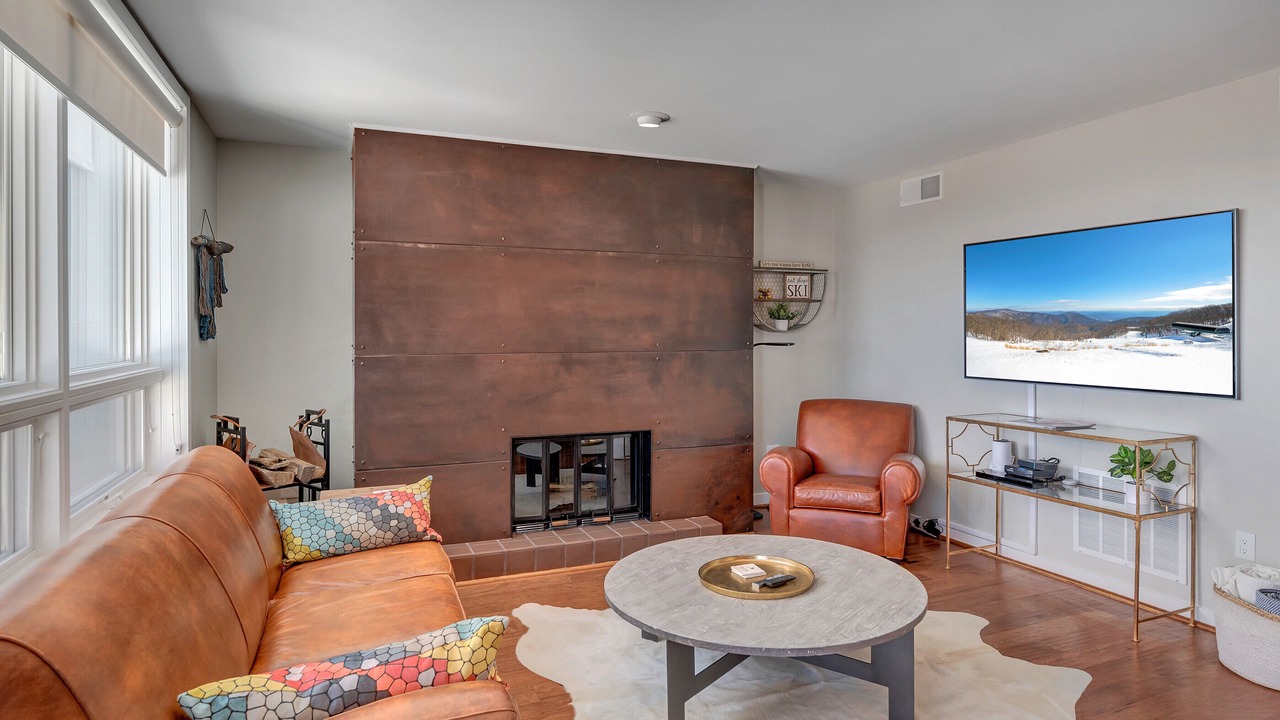 Photo of Livingroom in Nellysford