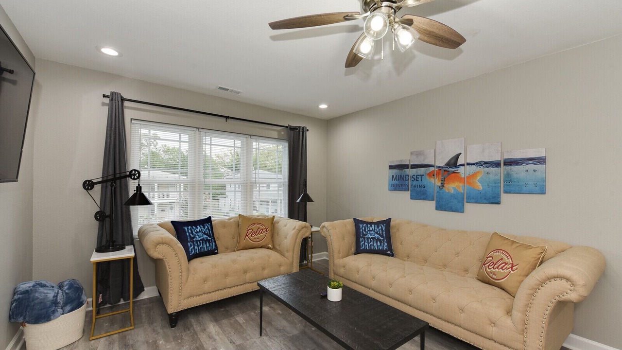 Photo of Livingroom in Hampton