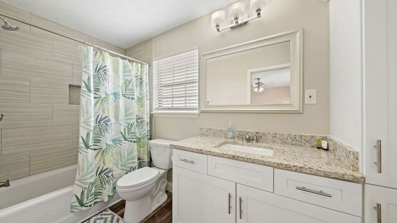 Photo of Bathroom in El Centro Beach
