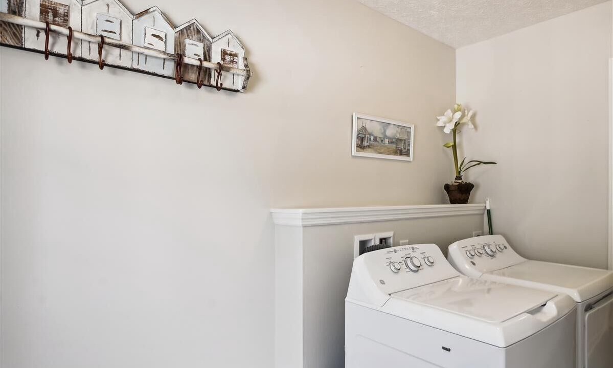Photo of Bedroom in White's Gulfview