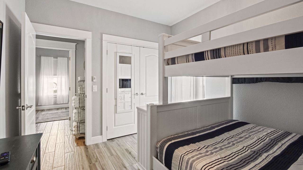 Photo of Bedroom in Kiska Beach