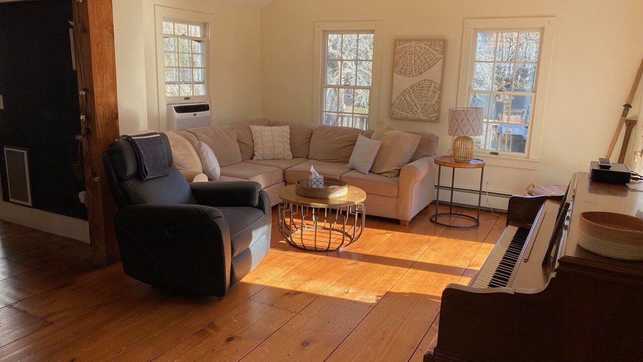 Photo of Livingroom in Harwich Center