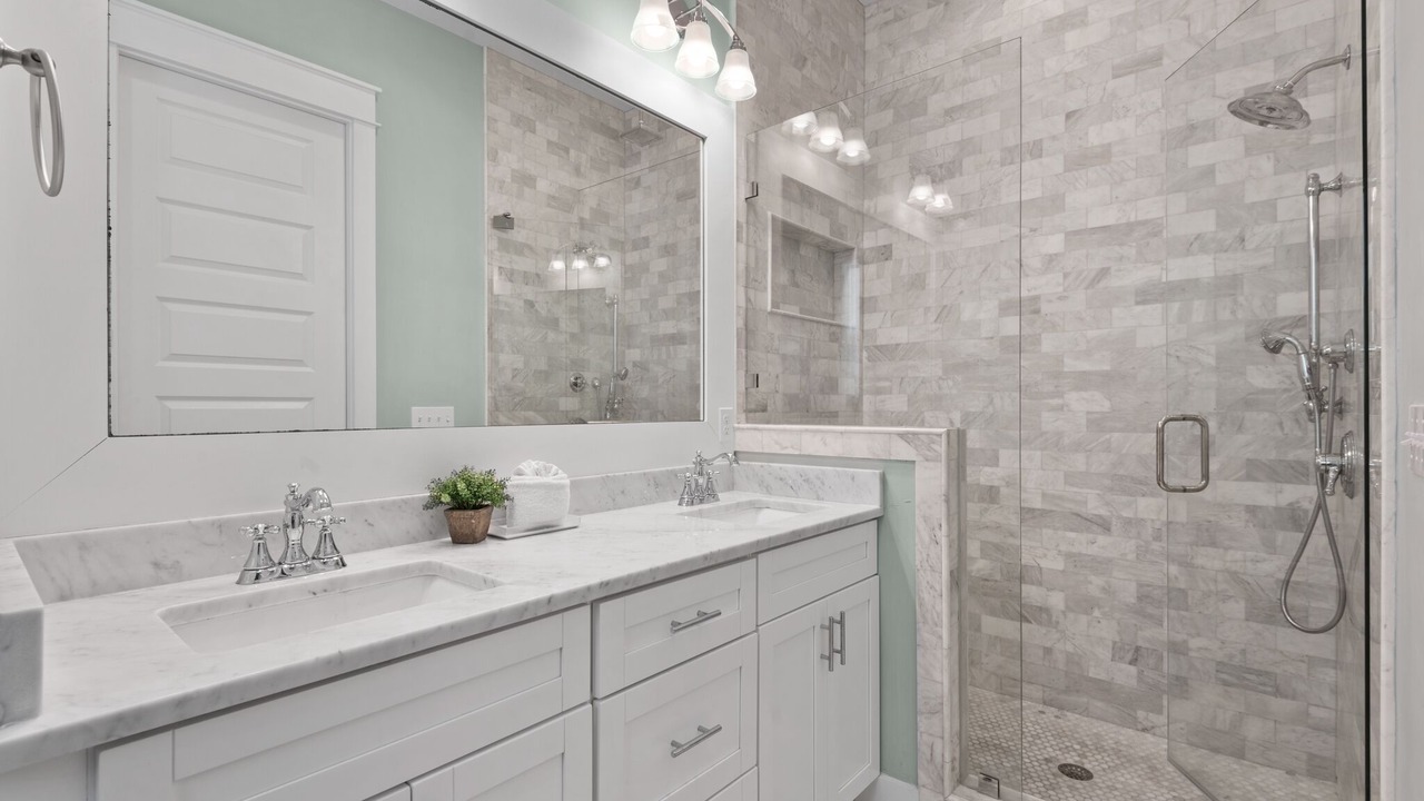 Photo of Bathroom in Greenway Park
