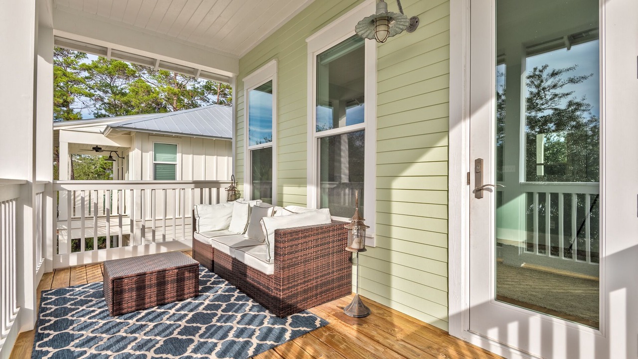 Photo of Patio Balcony in Greenway Park