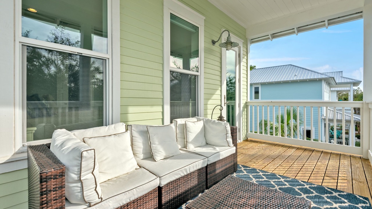 Photo of Patio Balcony in Greenway Park